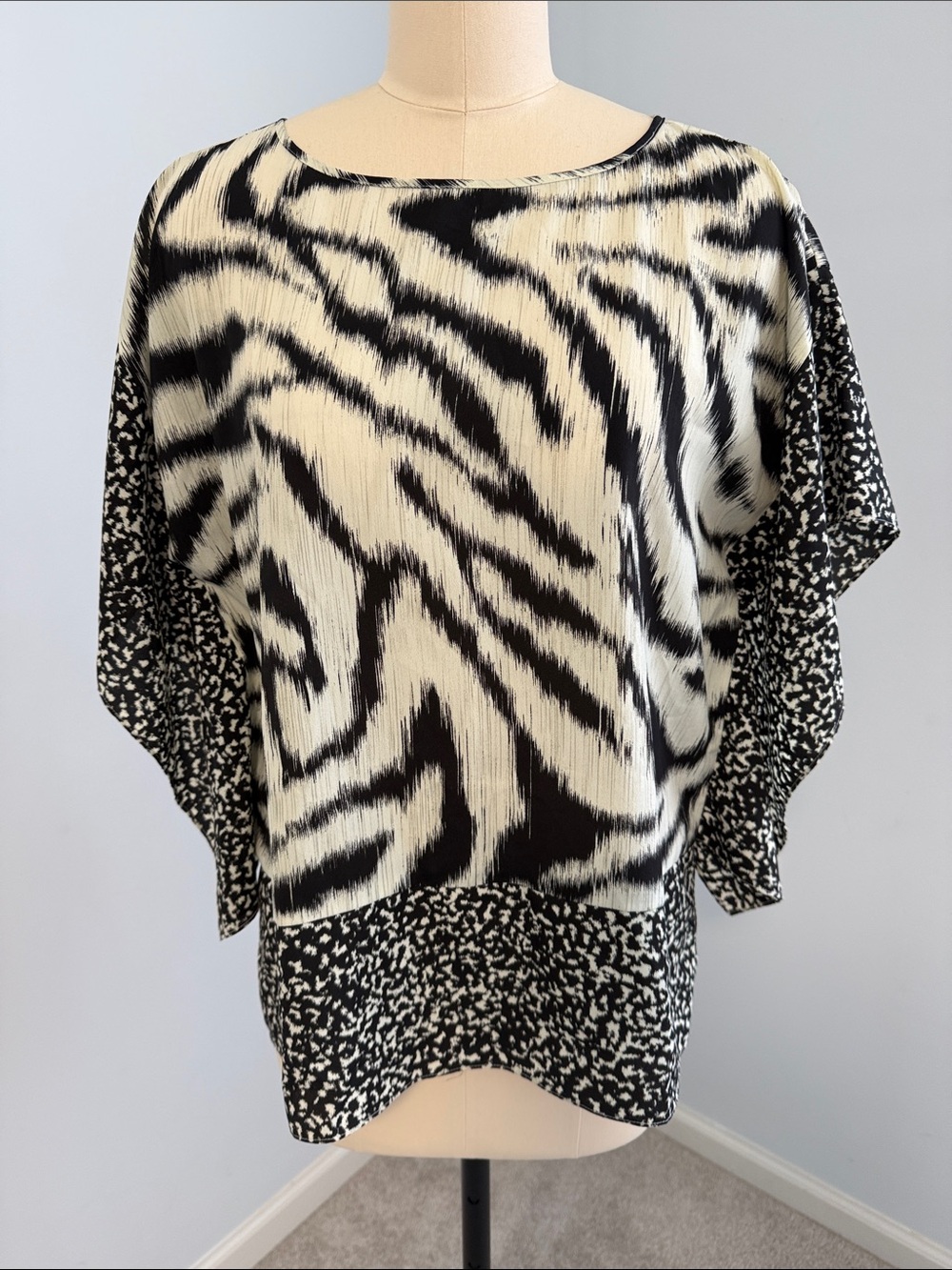 Michael Kors Black and Cream Printed Top SZ S/M